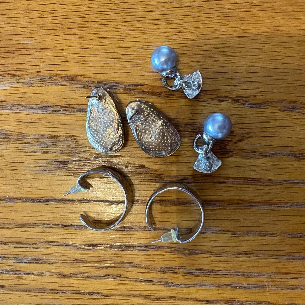 Assorted Earrings - Picture 2 of 6